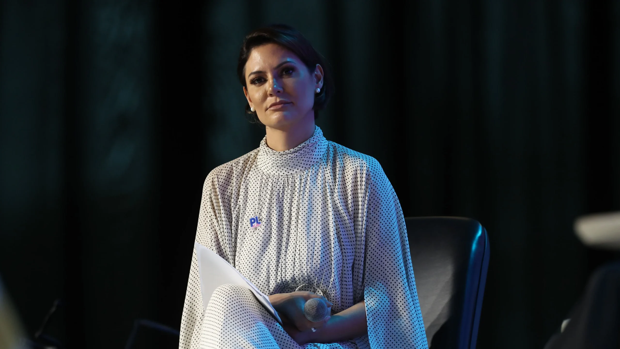 Eleições: Michelle enfatiza licença e foco em Bolsonaro