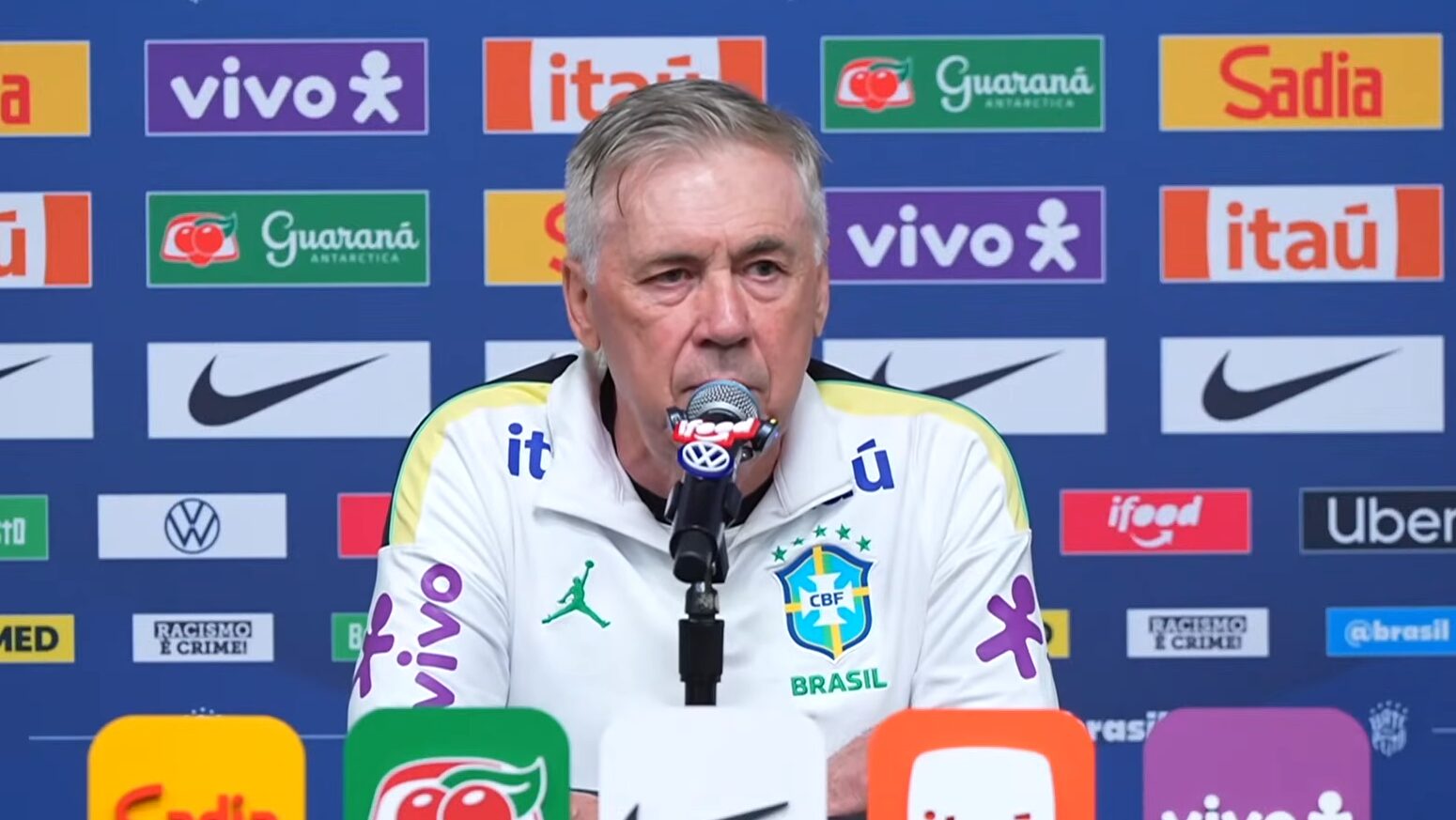 Carlo Ancelotti diz torcer para a Itália, mas não vai ver jogo