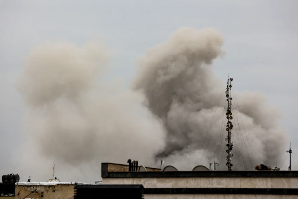 Israel diz estar preparado para mais semanas de guerra no Irã.