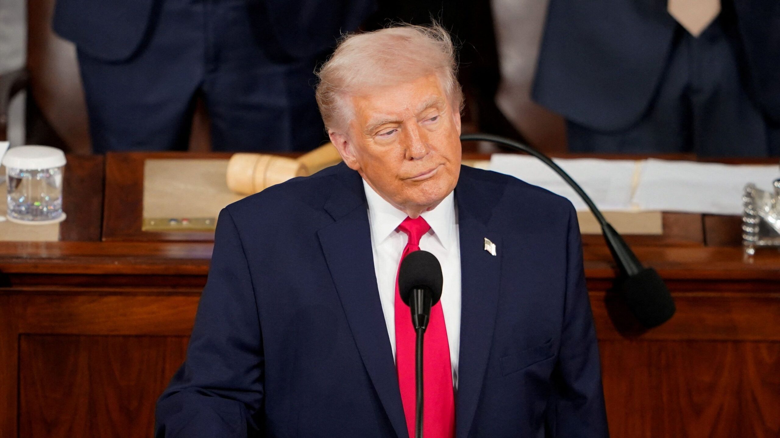 Trump diz que não sancionará nada até Congresso aprovar mudanças eleitorais