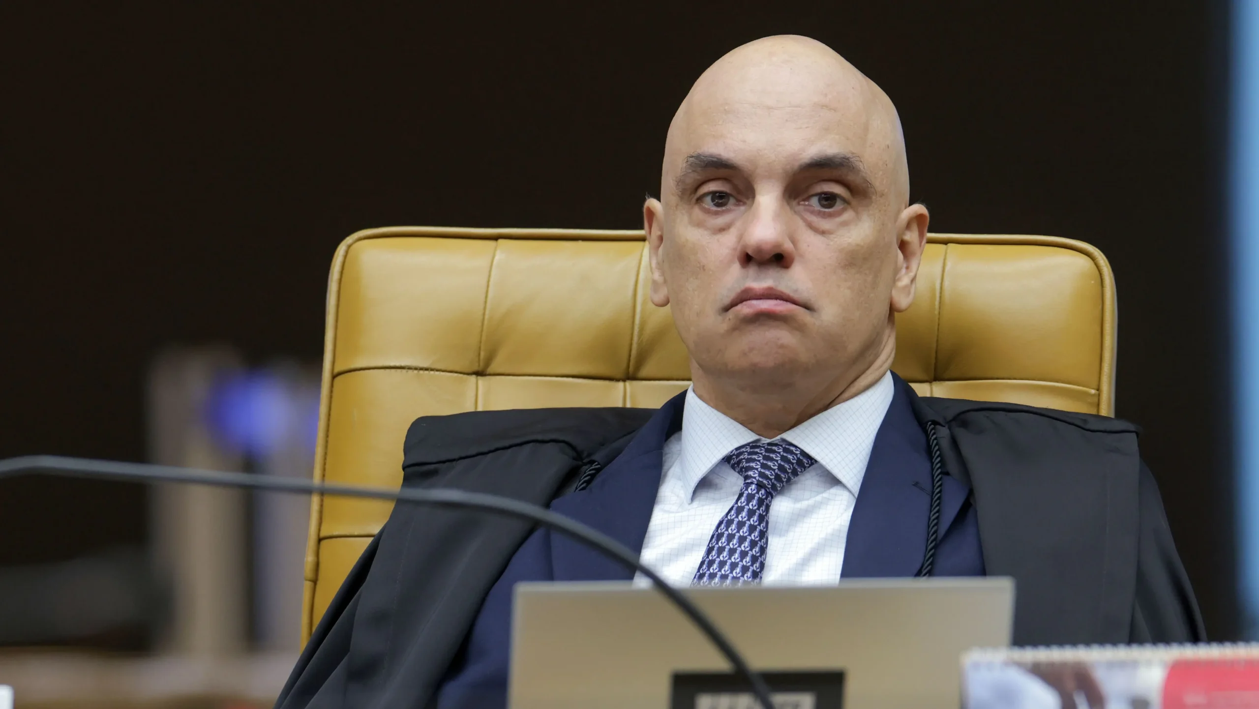 Moraes proíbe sobrevoo de drones nas proximidades de Bolsonaro