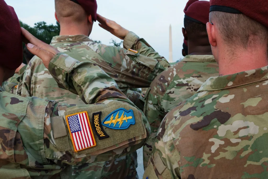 EUA passam por perda de profissionalismo de líderes militares e impacto