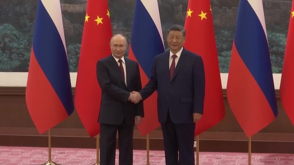 Putin e Xi Jinping se reúnem para fortalecer laços estratégicos