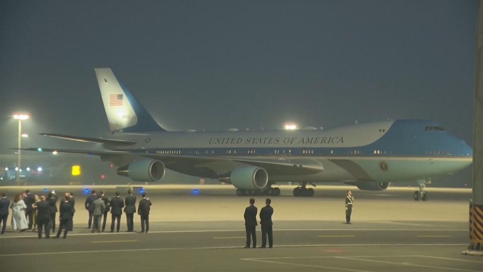 Trump chega na China para fortalecer laços com Xi Jinping