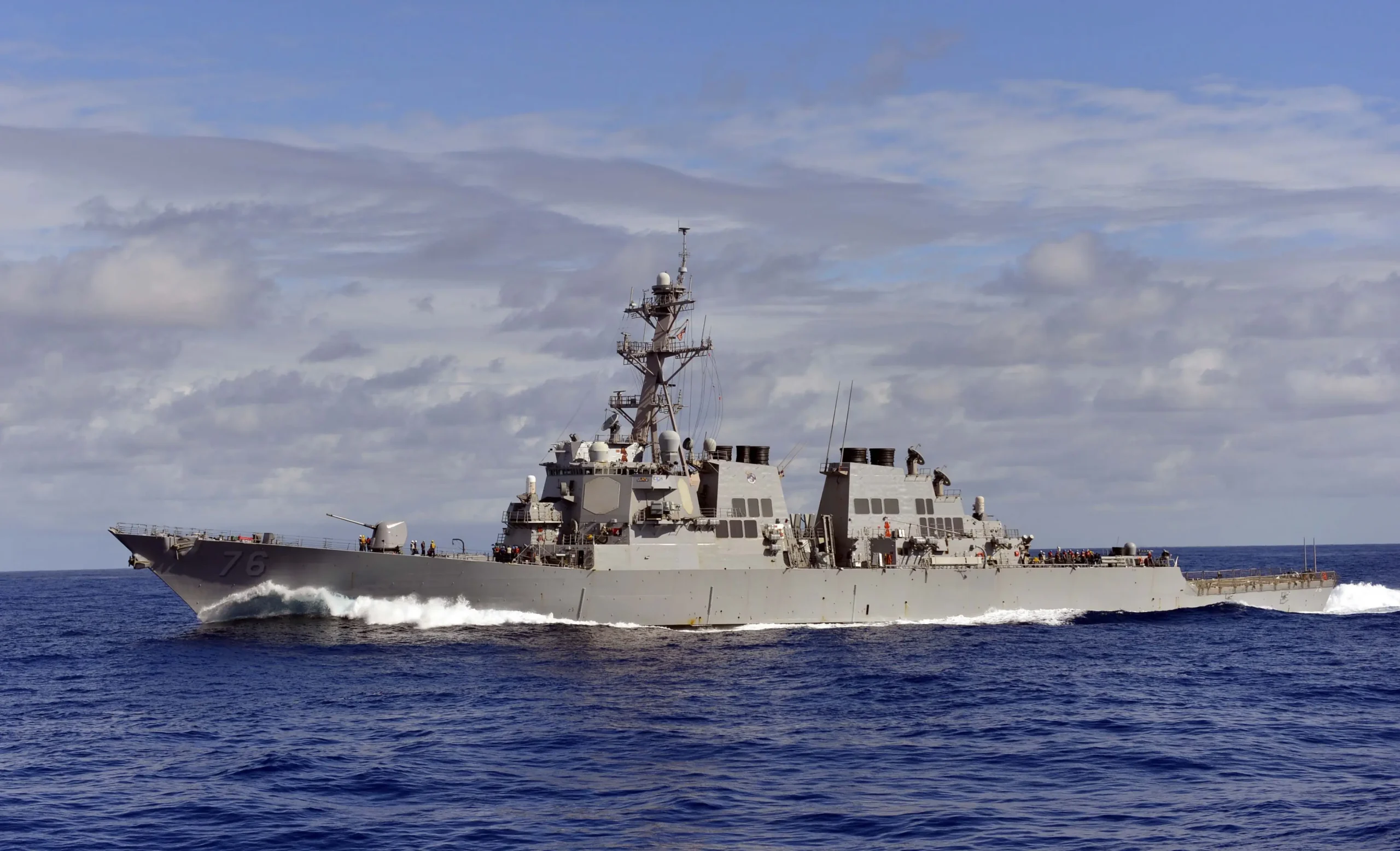 Navio de guerra dos EUA: perda de potência e propulsão crítica