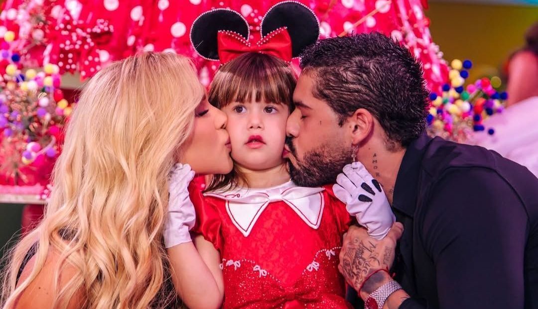 Virginia e Zé Felipe chegam juntos à festa da filha e se vão