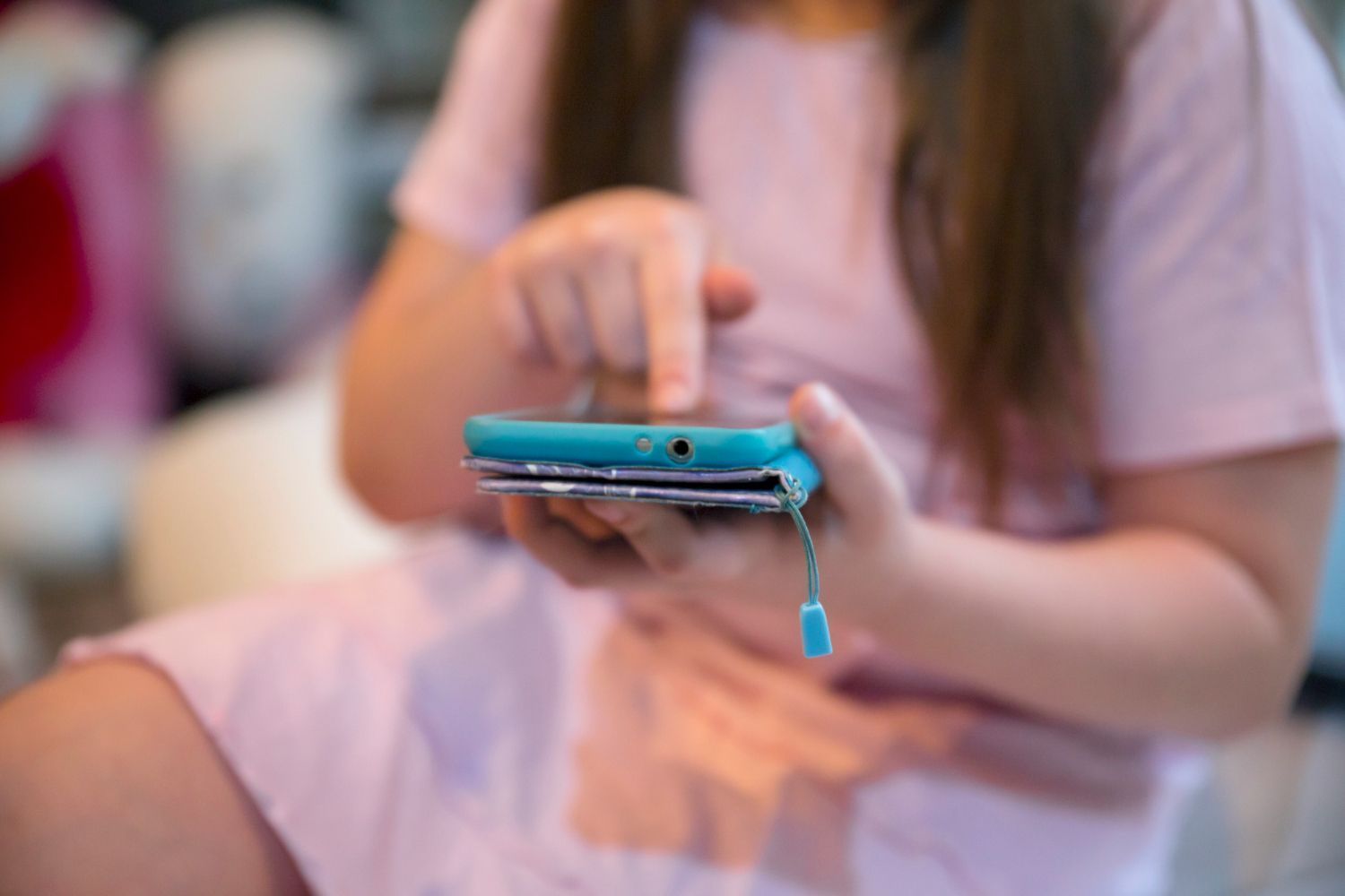 Proibição de celular na escola tem efeito surpreendente na aprendizagem