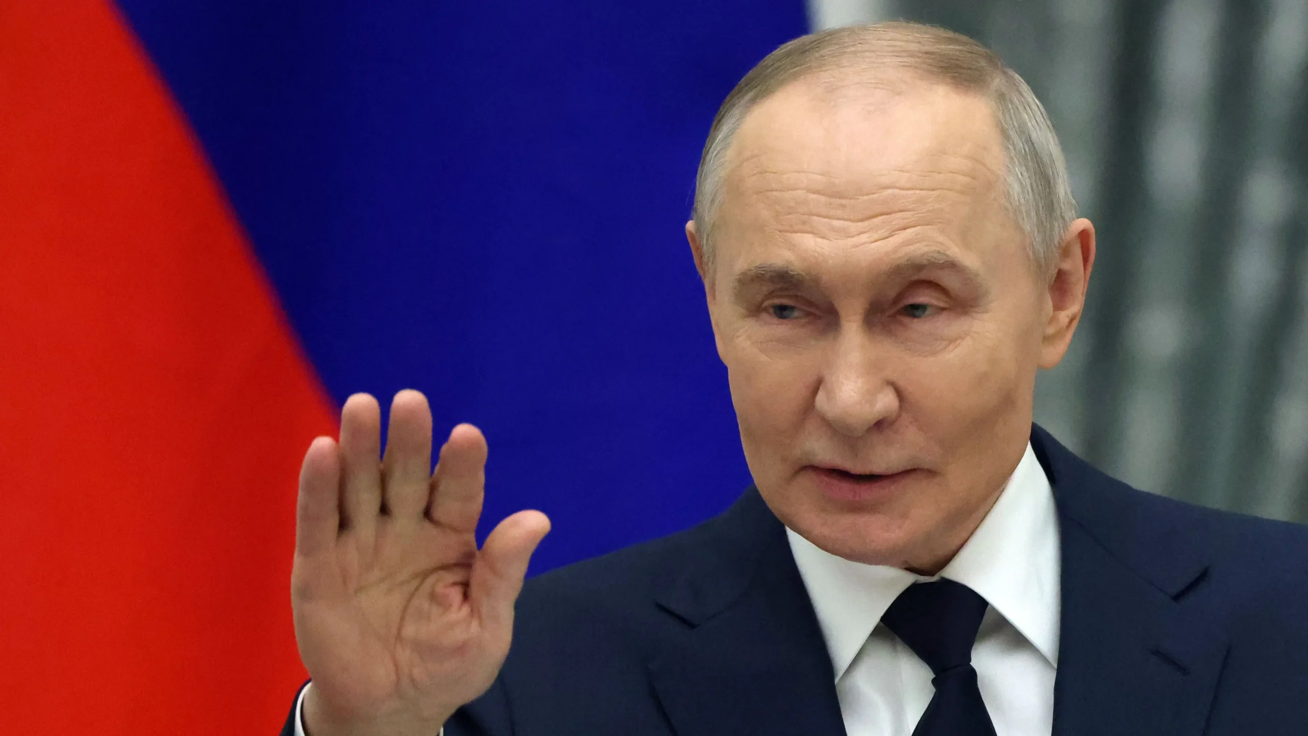 Putin diz que Rússia está em contato com EUA sobre Cuba e paz
