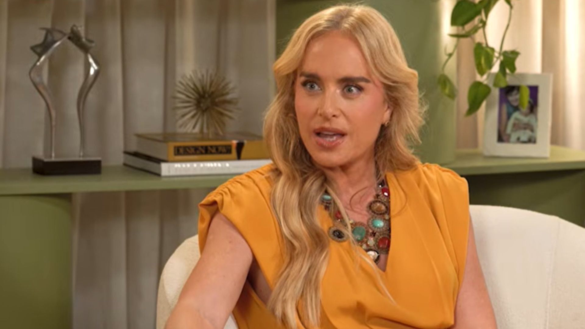 Angélica entrega bronca que levou do filho sobre vibrador e diálogo