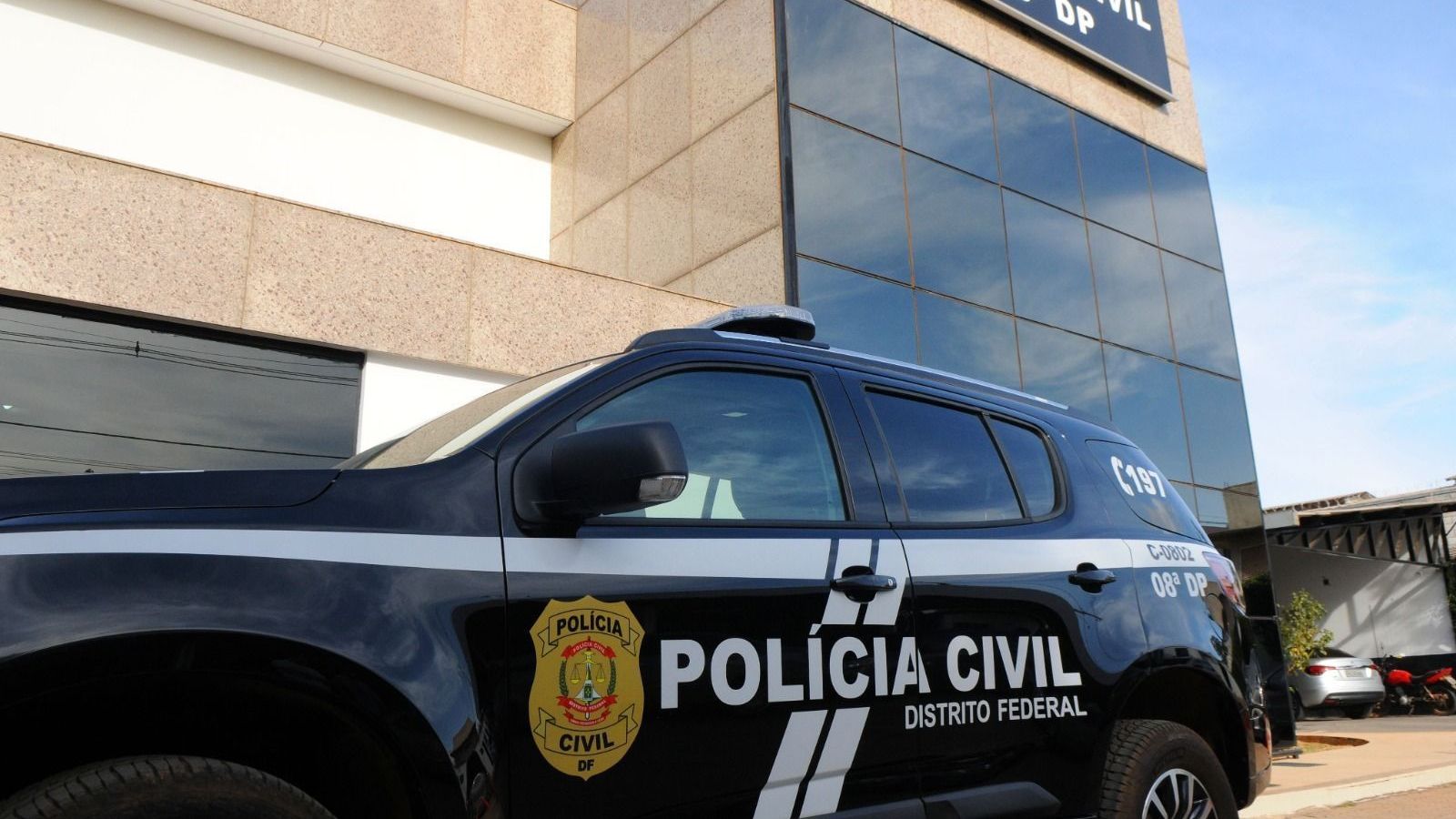 Casal é preso após matar mulher por venda de celulares no DF