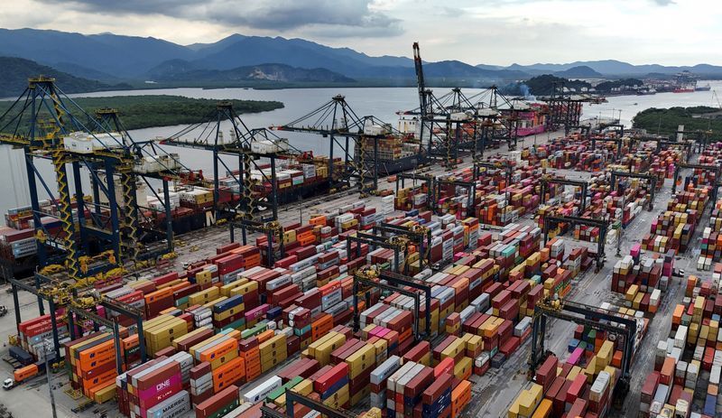 Autoridade Portuária assina licitação para aprofundar Porto de Santos e aumentar a capacidade operacional.