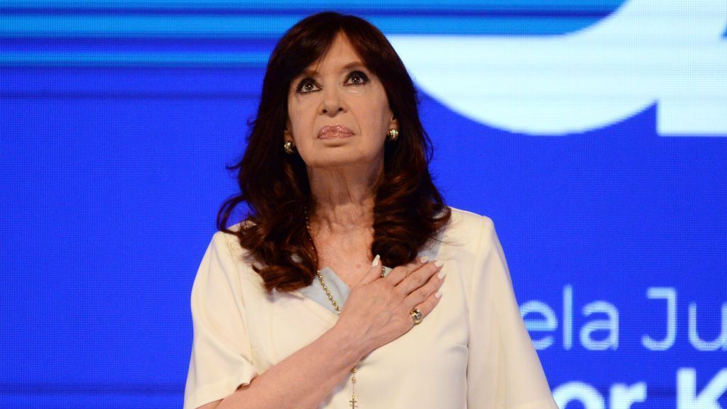 Cristina Kirchner contrata advogado brasileiro para defesa eficaz