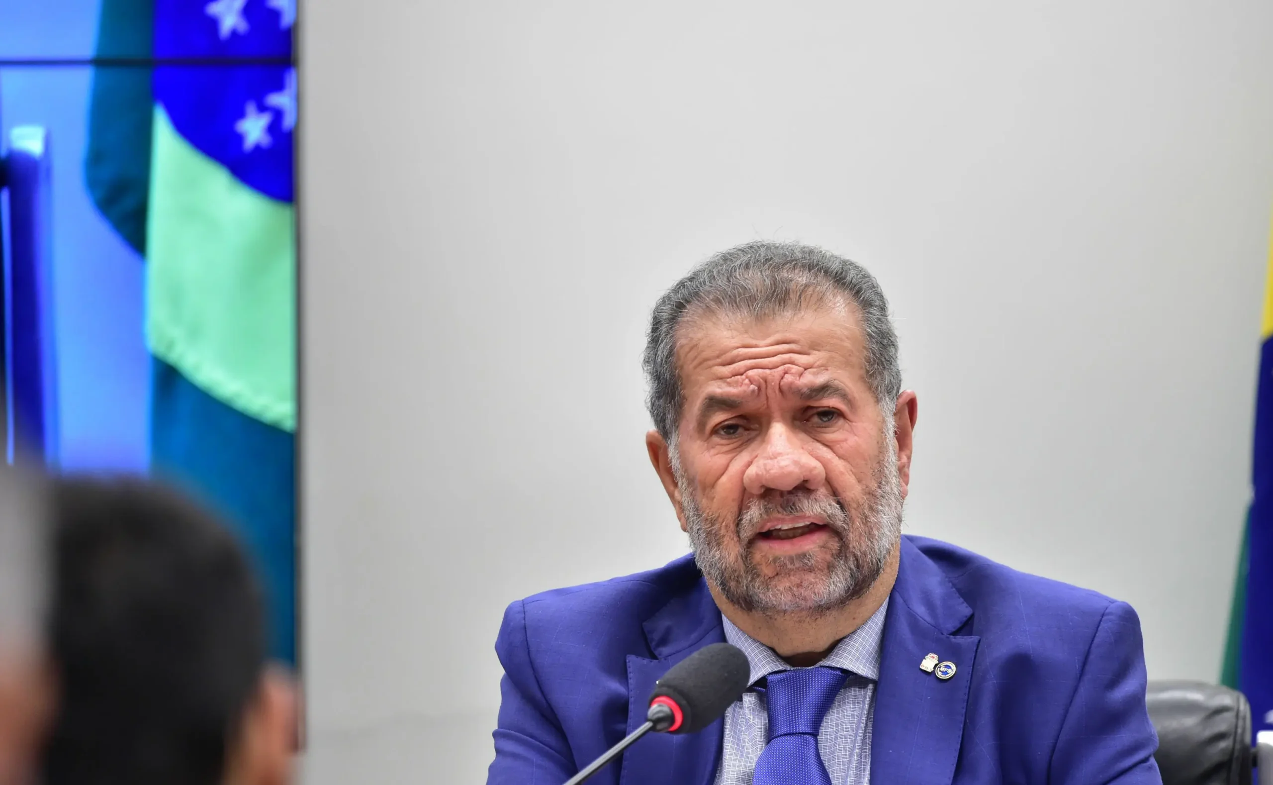 PDT diz ao STF que Carlos Lupi não controla emendas financeiras