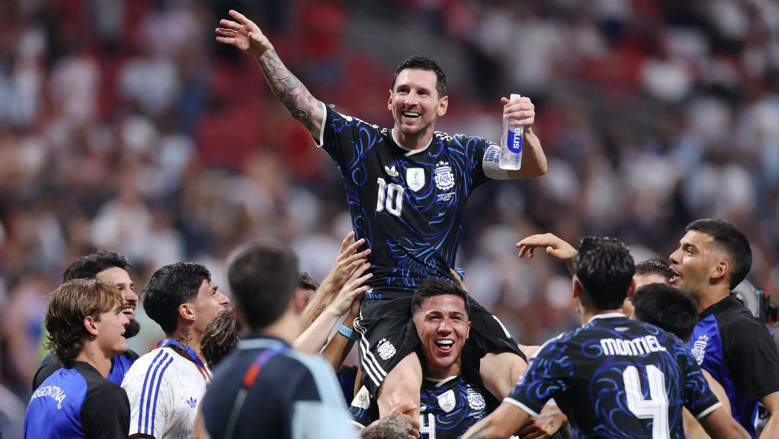 "Messi diz que dinheiro dos argentinos não chega ao fim do mês"