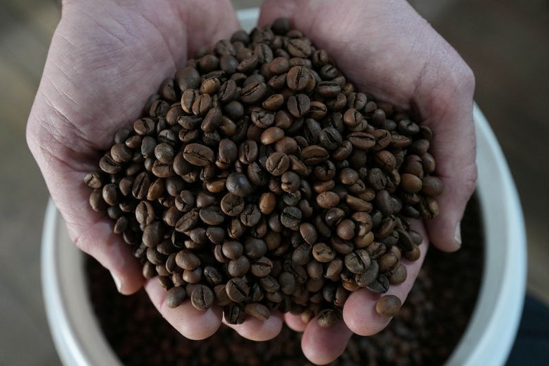 Café arábica recua em NY e impacta mercado internacional