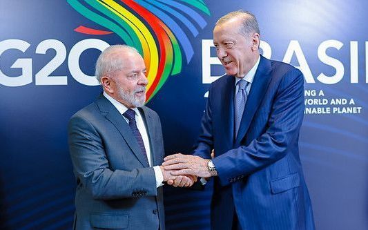 Lula telefona a Erdogan, reforça cooperação em defesa global