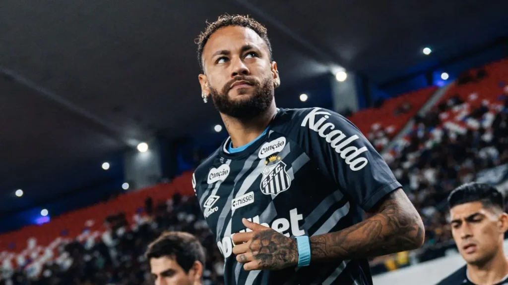 Sem Neymar, Cuca arma Santos para duelo decisivo contra Athletico-PR
