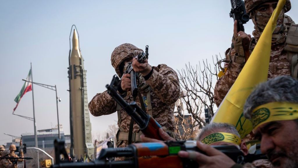 Guarda do Irã ameaça usar armas “mais destrutivas” em guerra