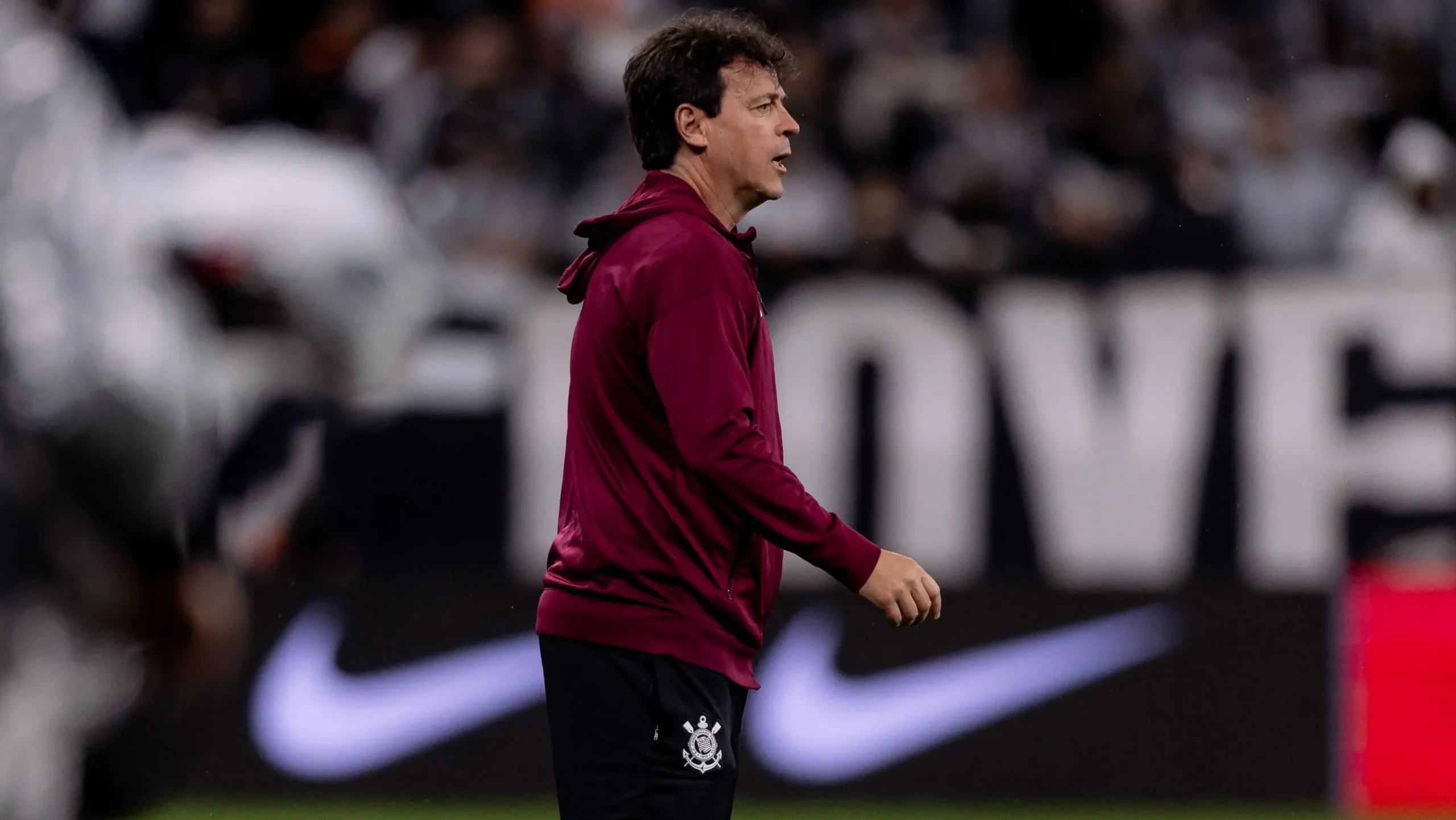 “Machuca muito”, Diniz reflete sobre derrotas do Corinthians