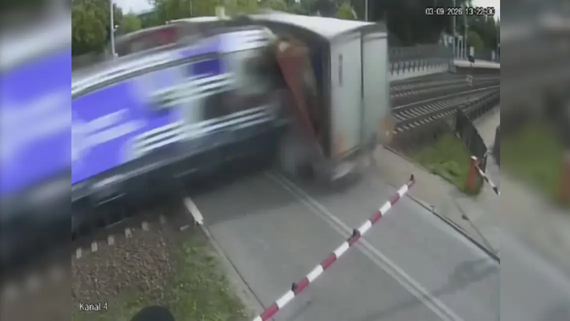 Trem colide com caminhão na Polônia: detalhes do acidente
