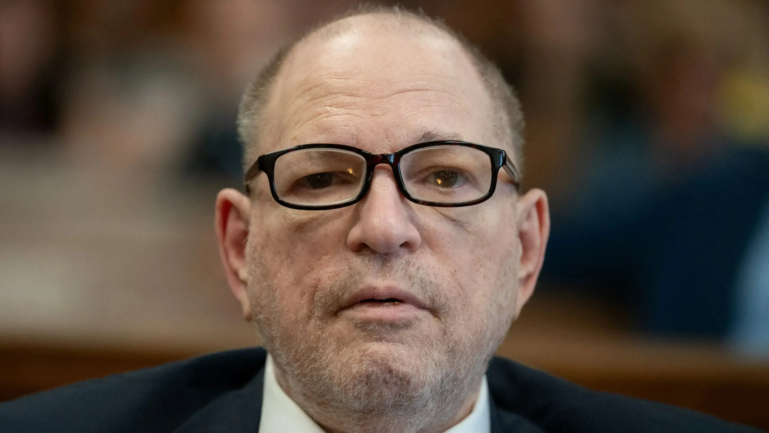 Harvey Weinstein é condenado a 15 anos de prisão por justiça restaurativa.