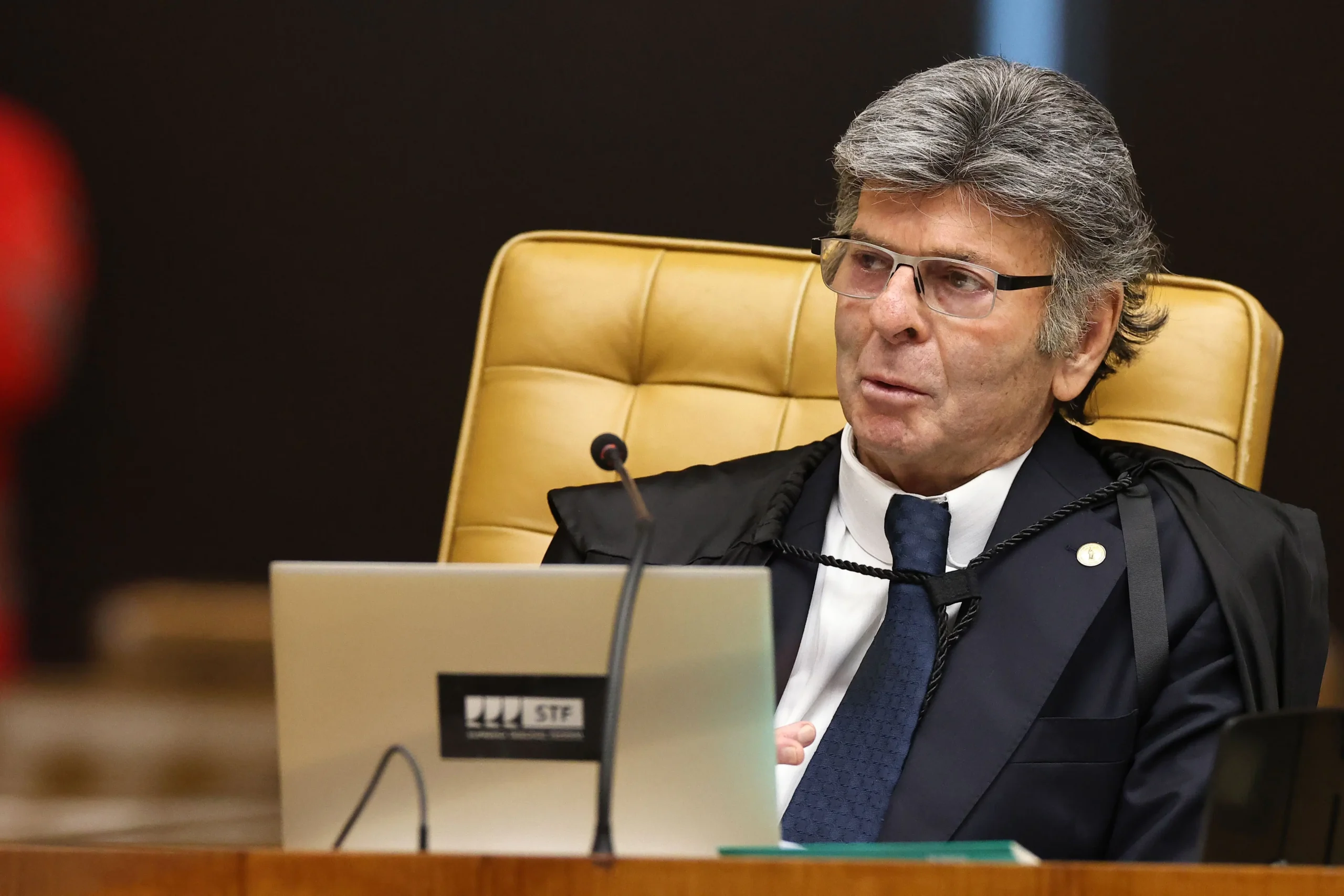 Fux vota para manter inelegibilidade de condenados por crime eleitoral