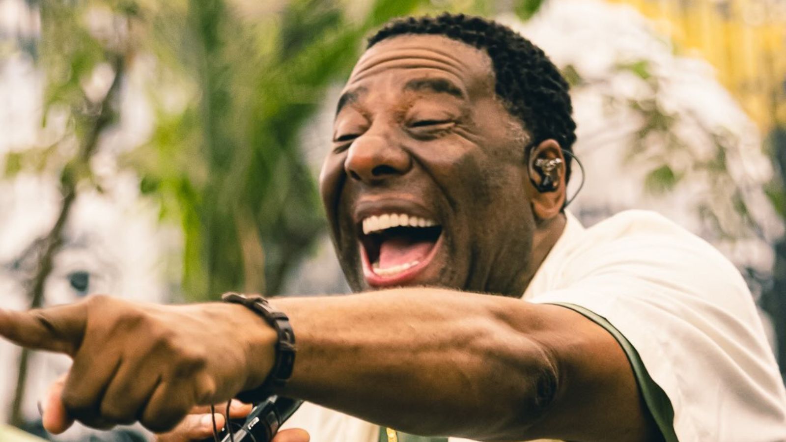 Ex-Negritude Júnior, Netinho de Paula luta contra câncer com força