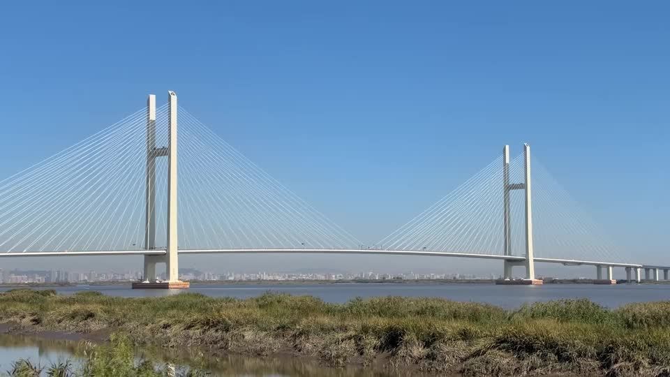 Nova ponte entre China e Coreia do Norte: conectando nações.