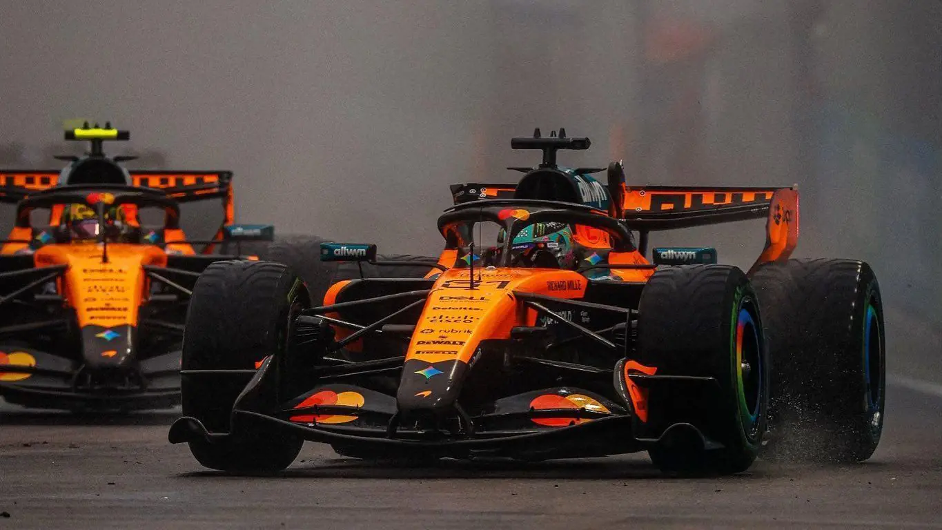 Lando Norris pede desculpas à McLaren após colisão em Cingapura