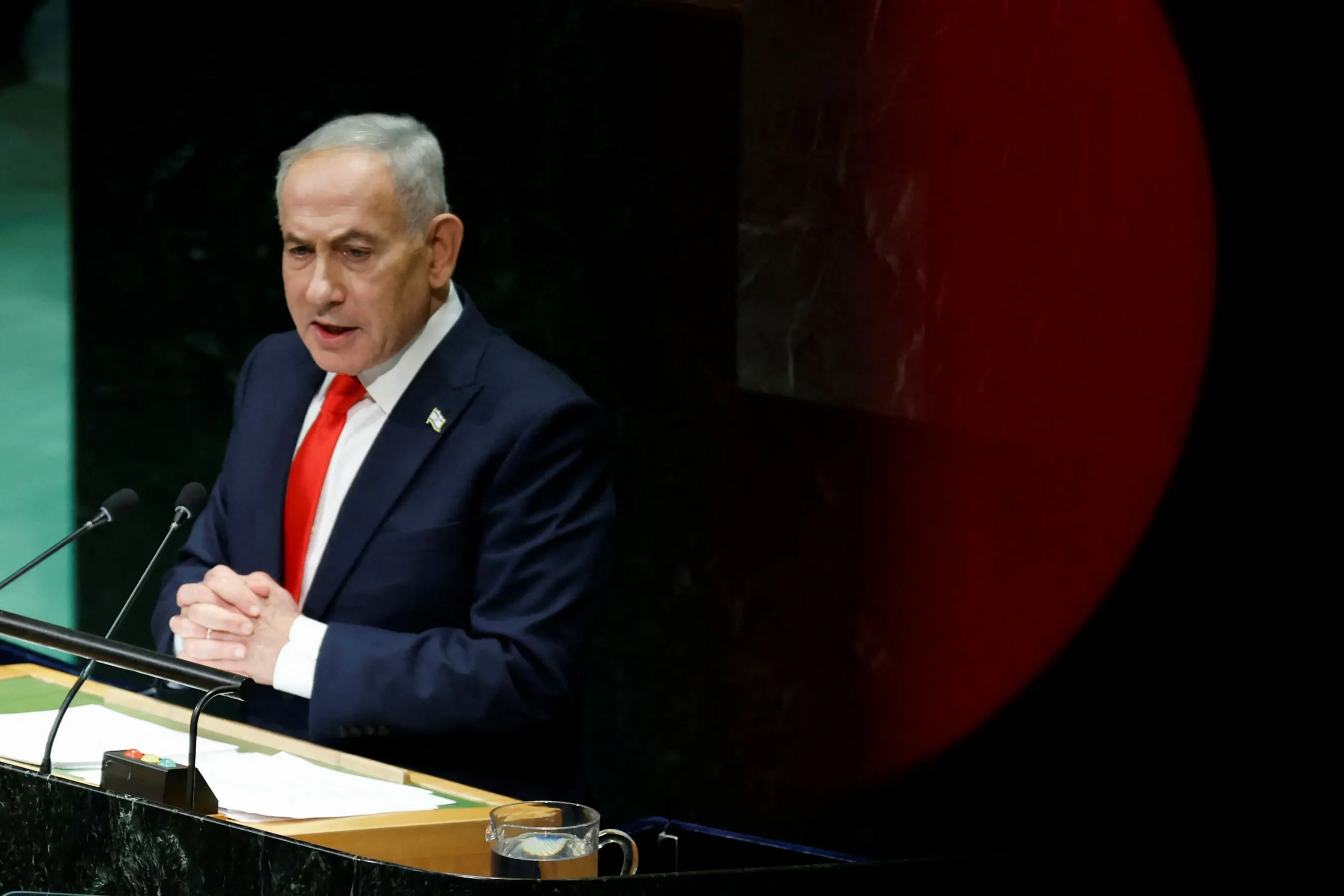 Israel critica Nobel da Paz e defende a busca pela justiça.