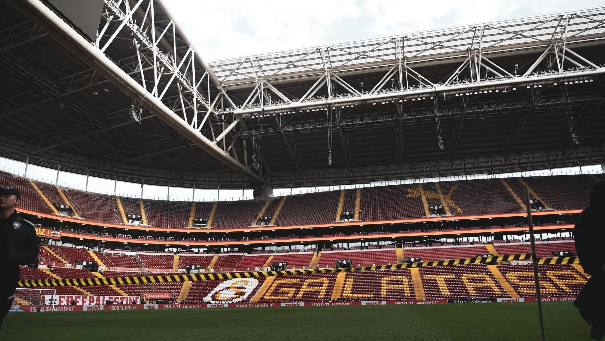 Galatasaray x Barcelona: horário e onde assistir ao jogo