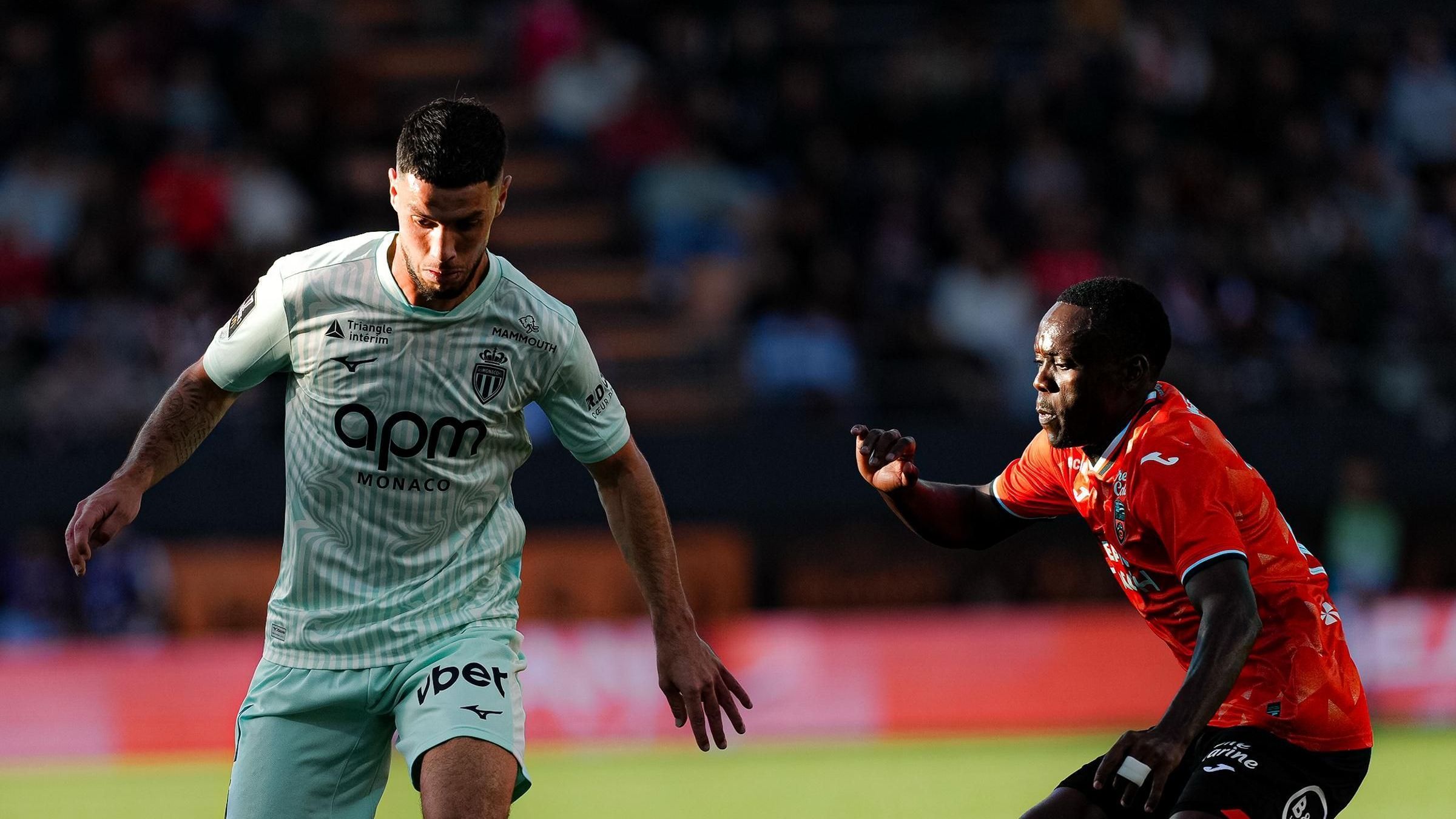 Monaco perde para Lorient e compromete liderança na Ligue 1