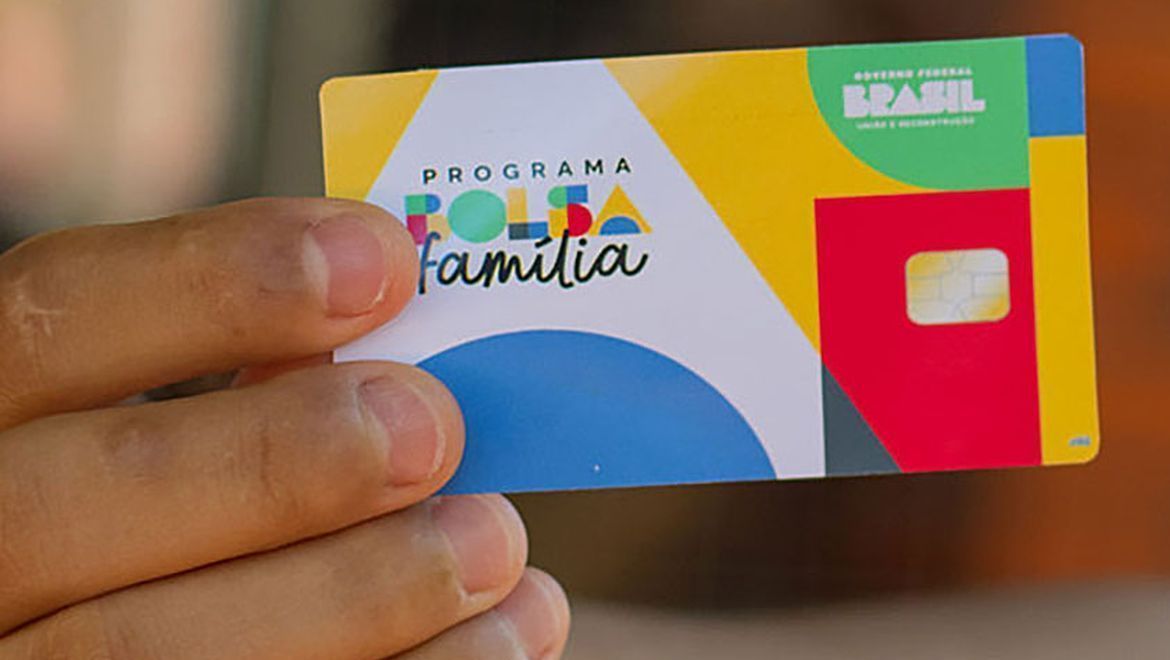 Governo editou reajuste do Bolsa Família para garantir benefícios