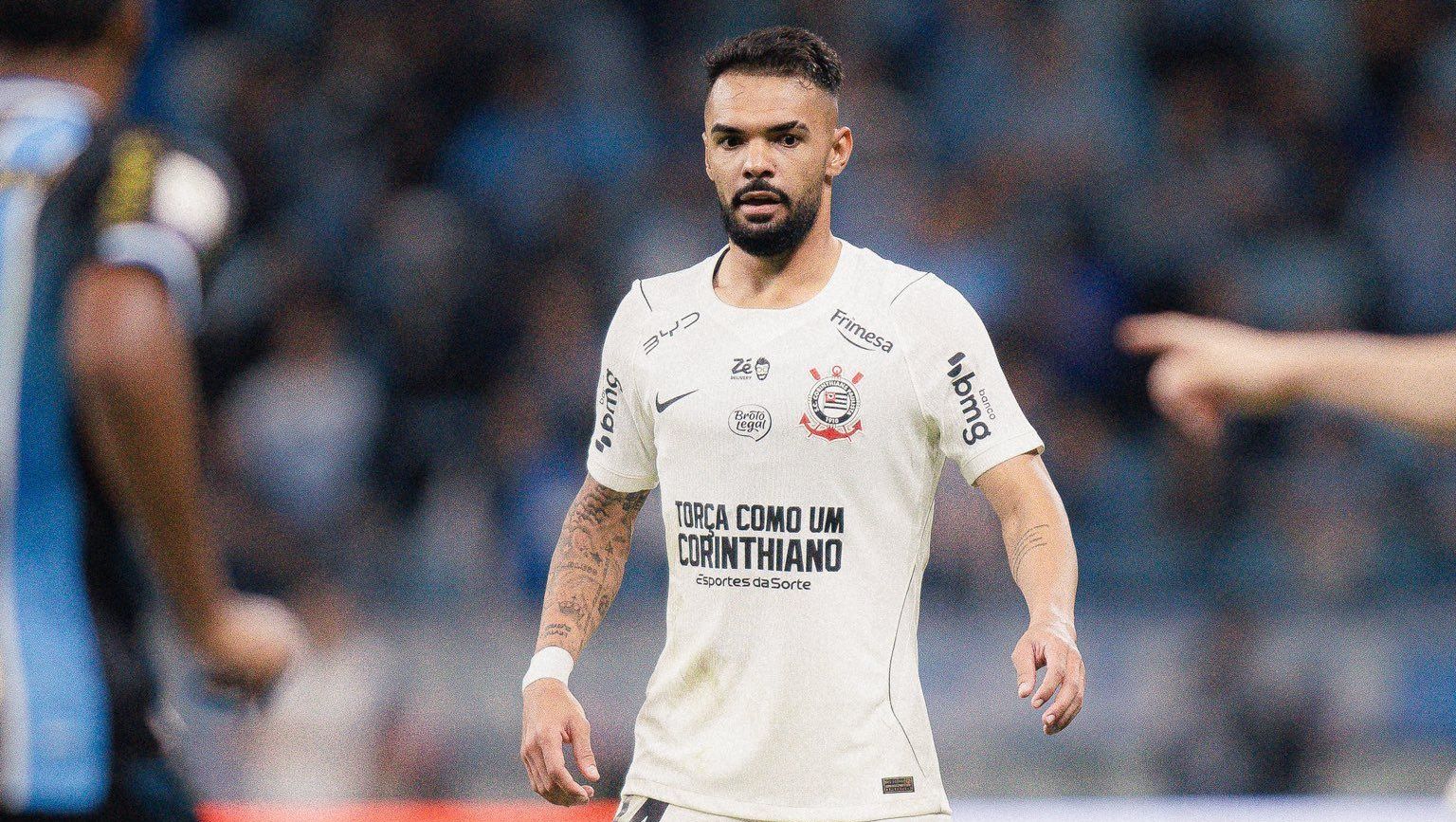Raniele sofre lesão no joelho e prejudica o Corinthians na temporada